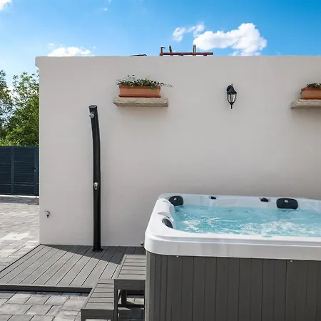 Villa Ruzarija By Tourist Adria Group Sukošan